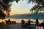 通许“移动卧室”重塑旅行方式 “Z世代”爱上车轮上的家